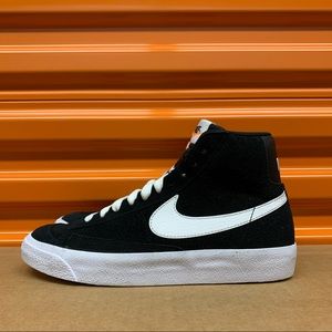 Nike Blazer Mid ‘77 Black/White Women’s Shoes